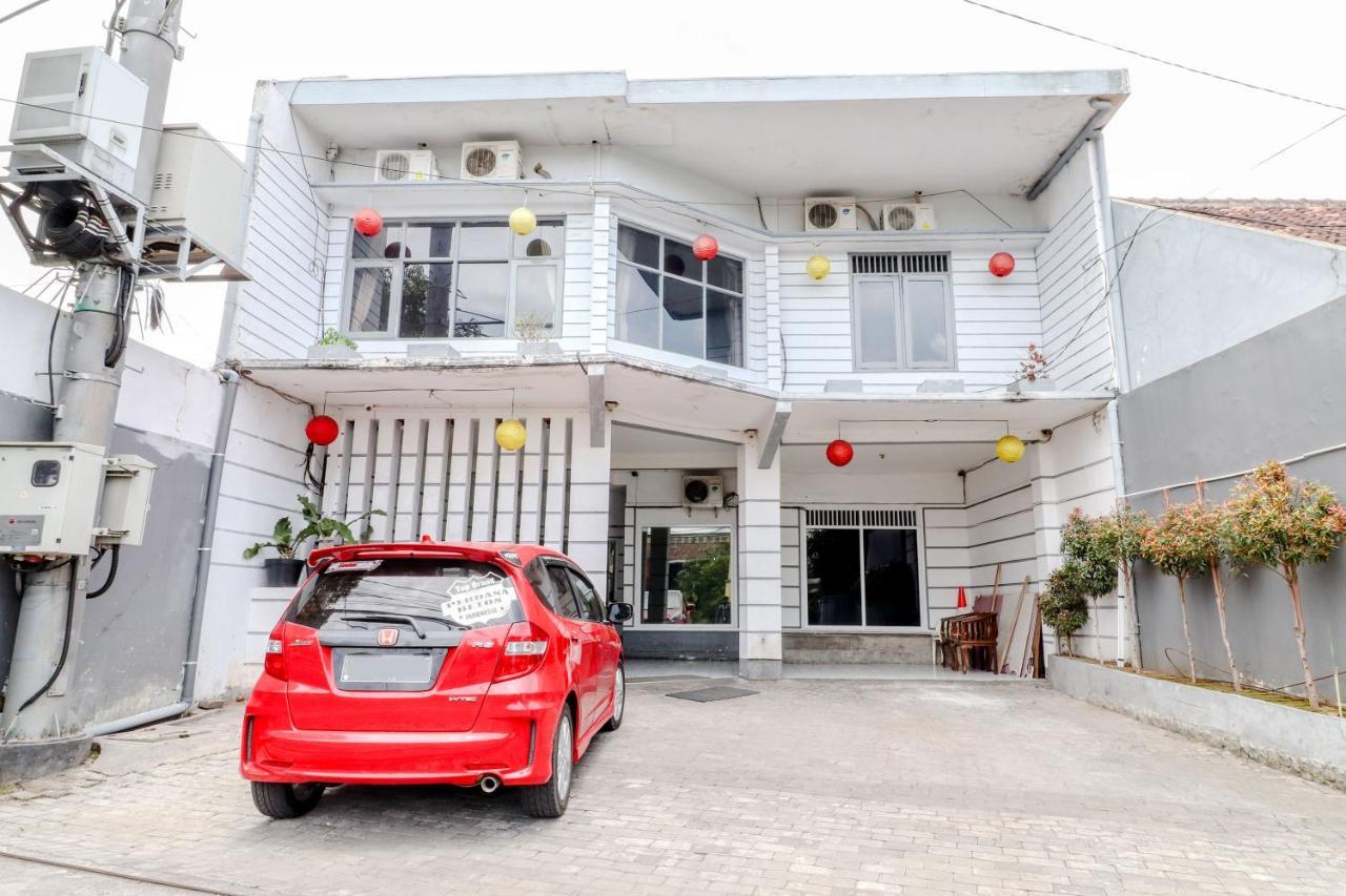 Hotel Bintang Malang Kültér fotó