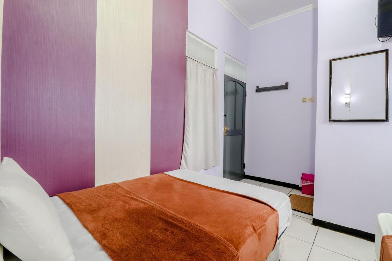 Hotel Bintang Malang Kültér fotó