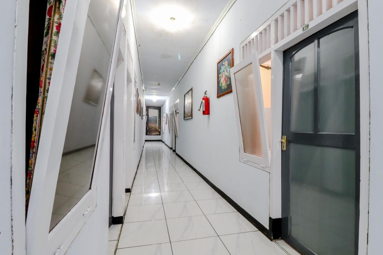 Hotel Bintang Malang Kültér fotó