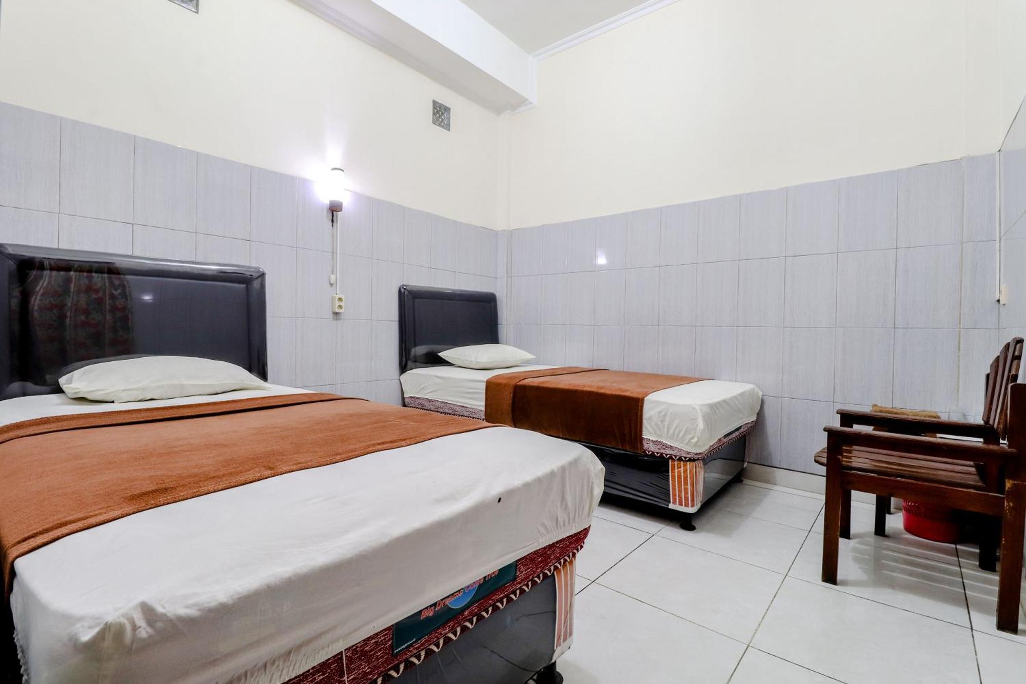 Hotel Bintang Malang Kültér fotó