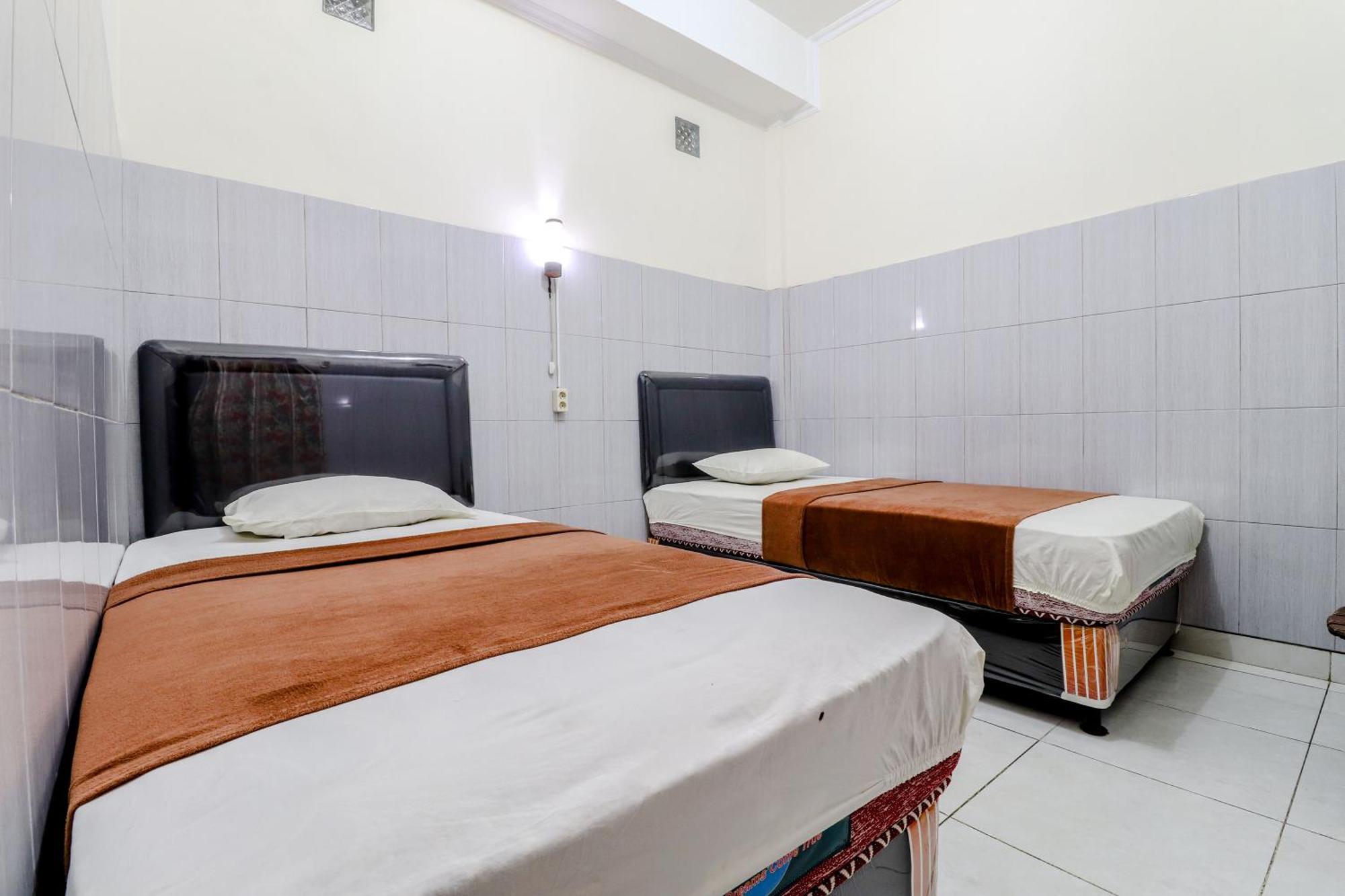 Hotel Bintang Malang Kültér fotó